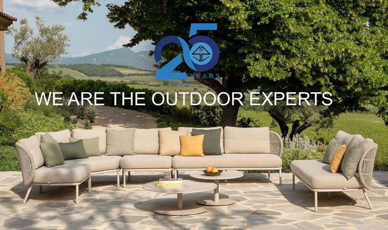 Celebrating its 25th anniversary in 2025, SIMEXA evolved from a modest buying agent into a prominent global provider of luxury outdoor furniture for the hospitality industry.